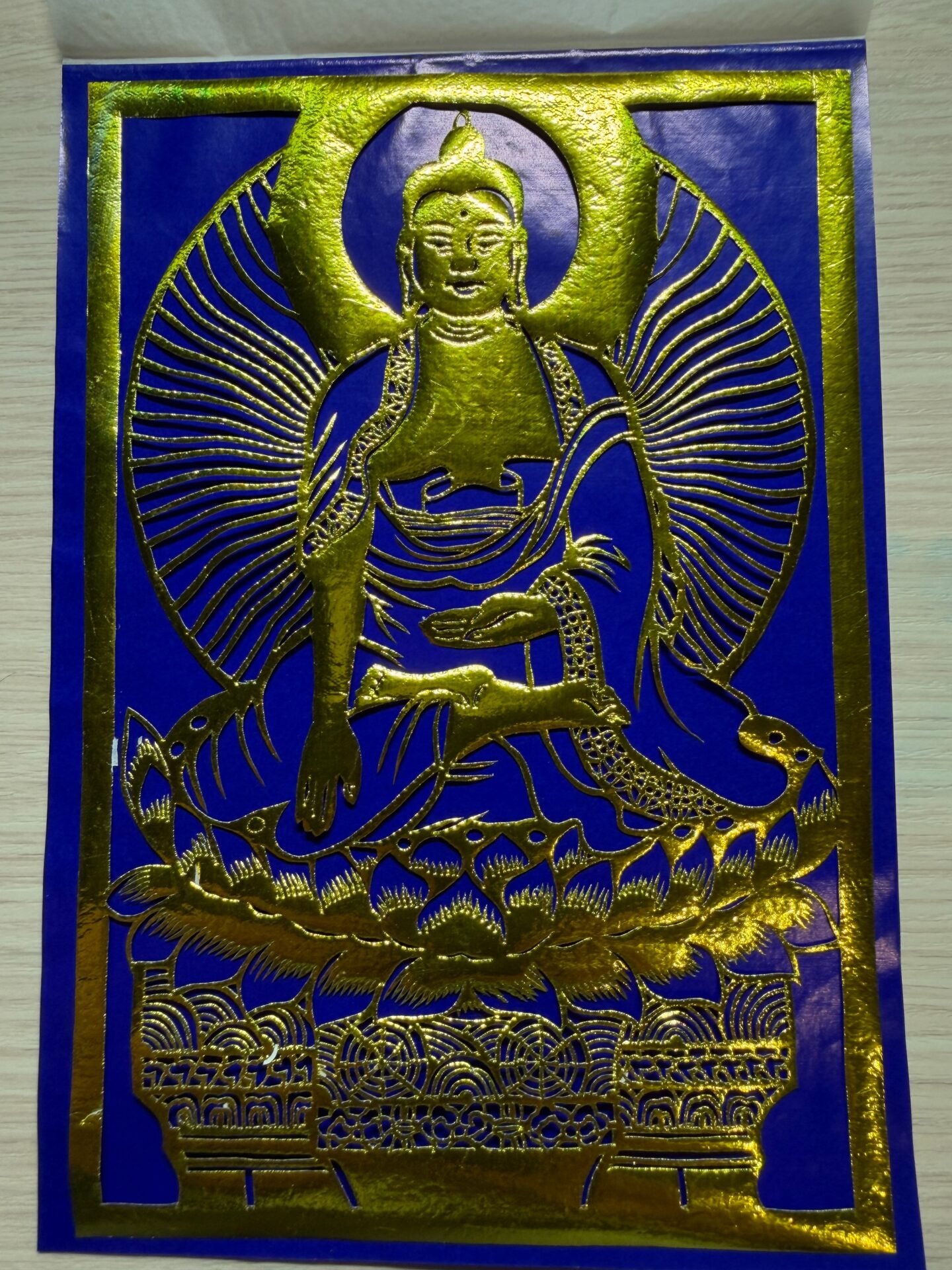 青地の金箔装飾画